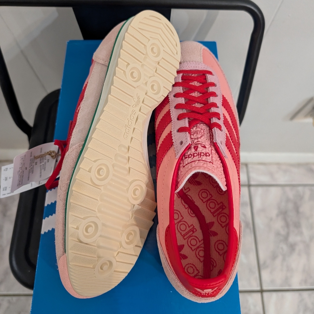 Adidas Women's Pink and Red Sneakers - Picture 5 of 6